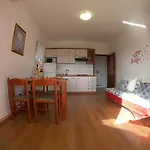 Mima Apartman Zára
