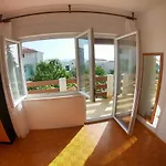 Mima Apartment *