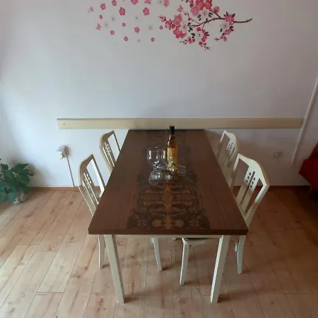 Mima Apartman Zára
